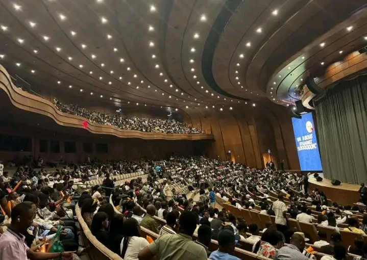 Le spectacle de Herman Amisi au centre financier de Kinshasa 