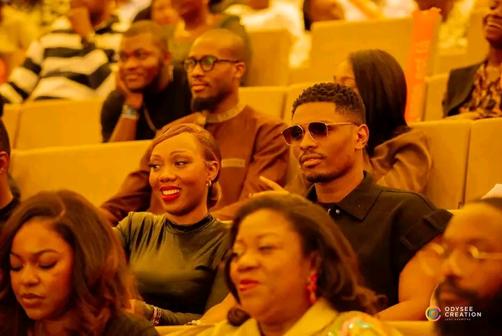 Anita Mwarabu et Gally Garvey au Centre Financier de Kinshasa 