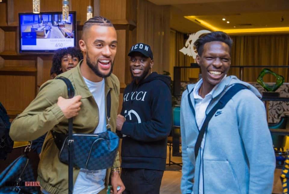 Des internationaux à leur arrivée