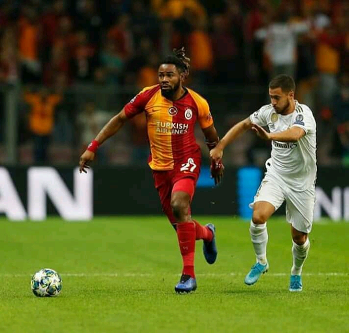 Luyindama aux prises avec Hazard