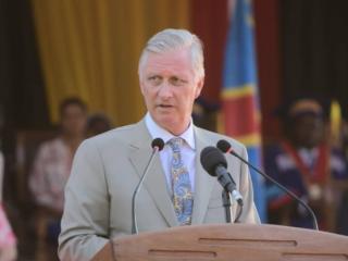 Le roi des Belges devant les étudiants à Lubumbashi , vendredi 10 juin 2022