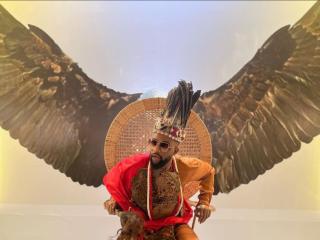 Fally Ipupa lors de son intronisation comme « prince de la culture Ekonda et Anamongo », photo Instagram 