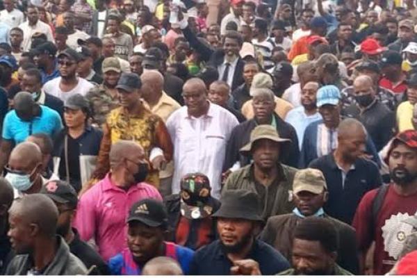 Kinshasa : à la veille de la marche du bloc patriotique, Ngobila invite CALCC et MILAPRO pour une séance de travail