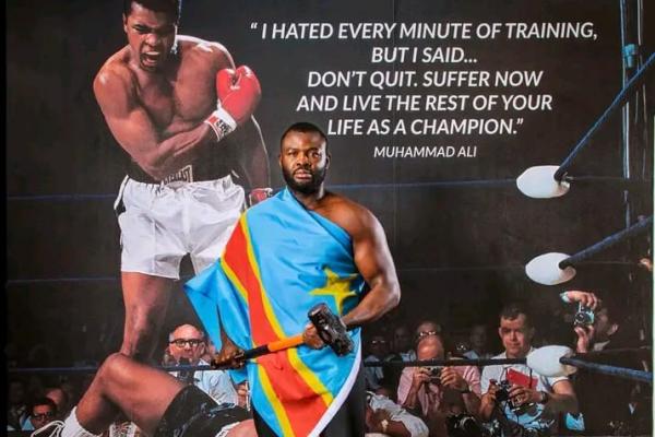 Le boxeur Congolais Martin Bakole 