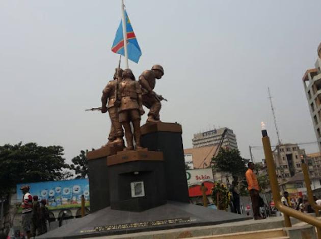 Monument érigé au Rond-point FORESCOM en l’honneur de tous les militaires ayant versé leur sang pour la Nation, inauguré par Joseph Kabila vendredi 28/07/2017. Radio Okapi/Ph. Blaise Shindani.
