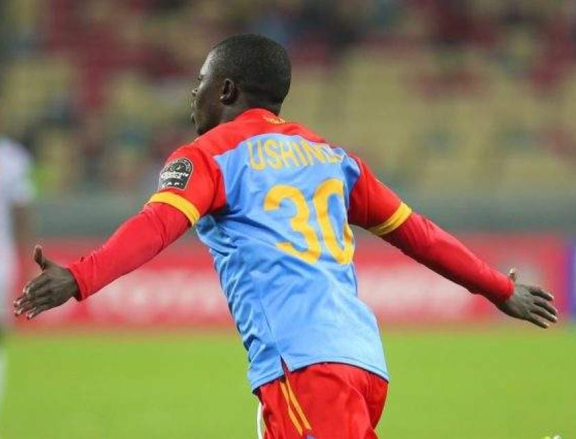 Chico Ushindi au CHAN 2020 lors de la célébration de son but face au Congo.