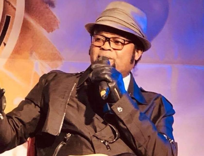 Felix Wazekwa au micro