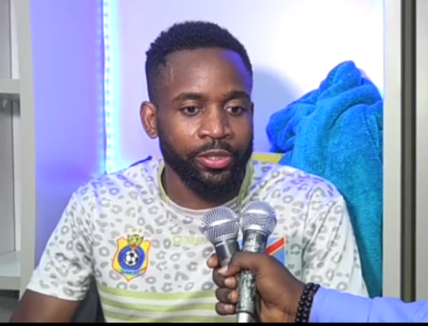 Cédric Bakambu après le match RDC-Madagascar à Kinshasa