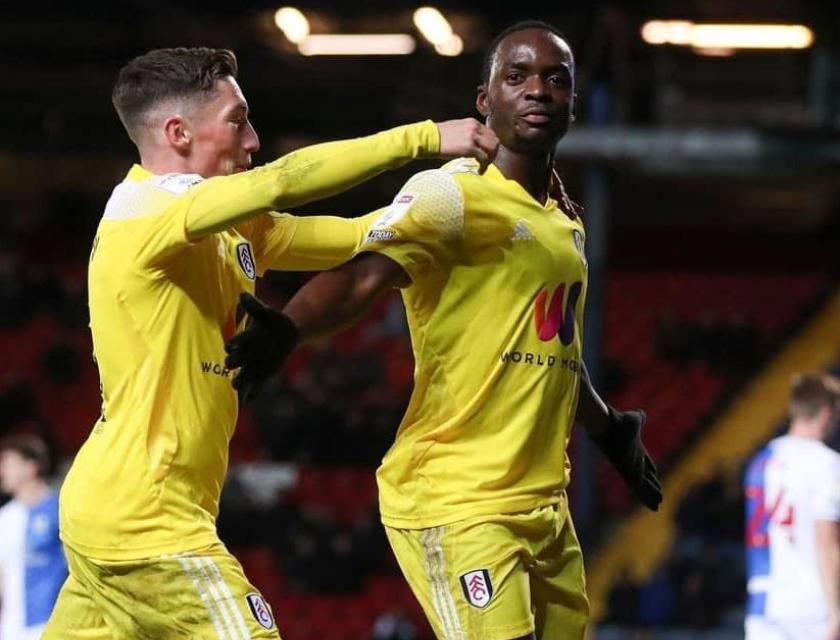 Neeskens Kebano lors de la célébration de ses buts face à Blackburn