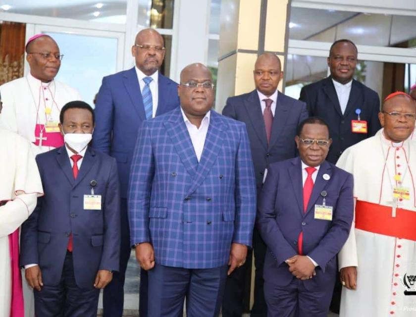 Le Président Félix Tshisekedi avec les évêques de la CENCO à Kinshasa 