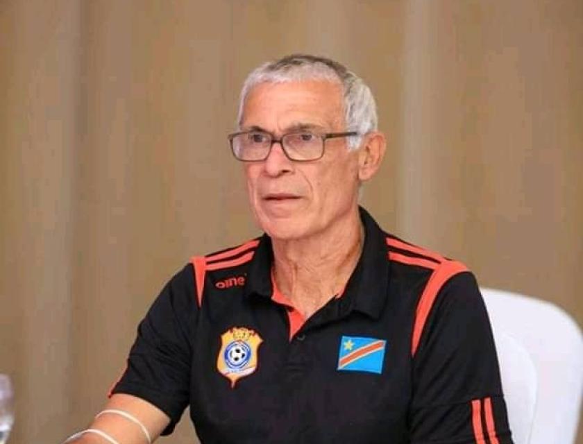  Le sélectionneur des Léopards de la RDC, Hector Raúl Cúper