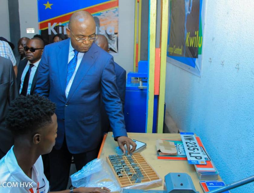 STC, une nouvelle société qui va identifier toutes les motos de Kinshasa 