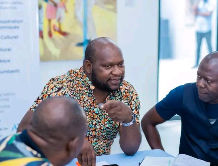 Paul Le Perc Jaffroz) au milieu, lors de l'atelier de réflexion autour de la codification de la rumba congolaise au centre Wallonie Bruexelles à Kinshasa 