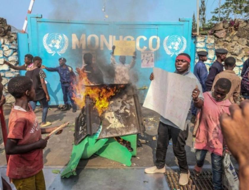 Des manifestants contre la présence de la MONUSCO en RDC.