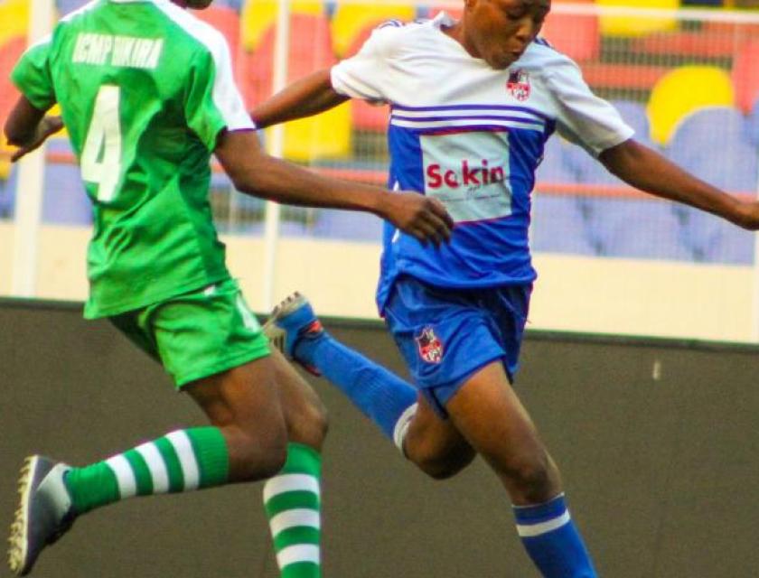 Présentation de deux nouvelles recrues venues toutes deux de l'Ouganda.