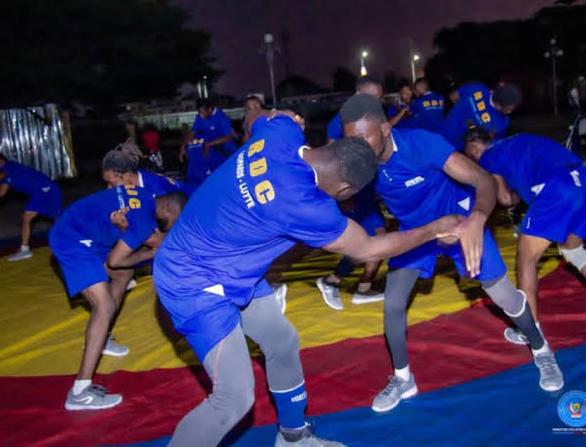 Les Léopards de la lutte à l'entraînement.