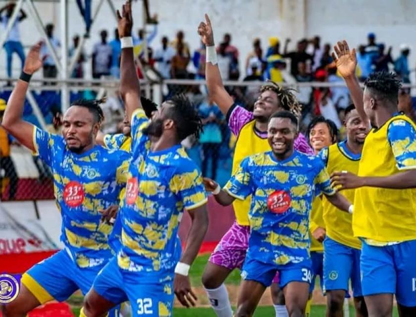 Les joueurs du FC Saint Eloi Lupopo en train de jubiler 