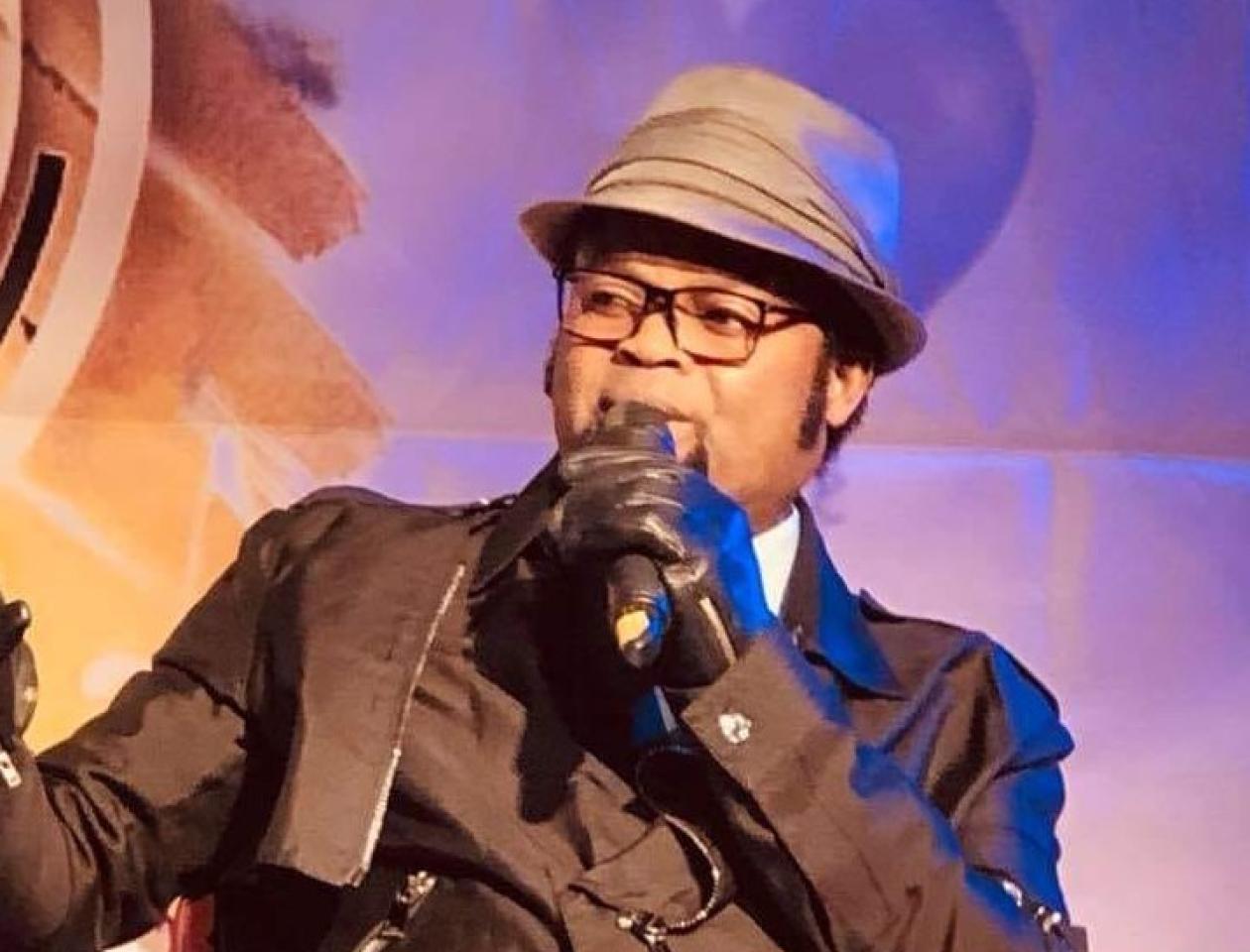 Felix Wazekwa au micro