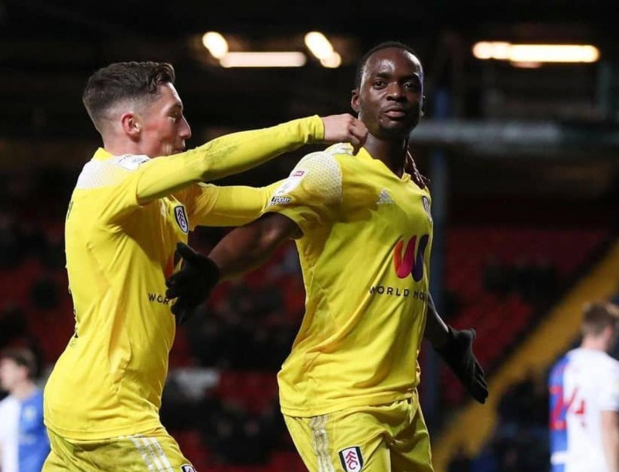 Neeskens Kebano lors de la célébration de ses buts face à Blackburn