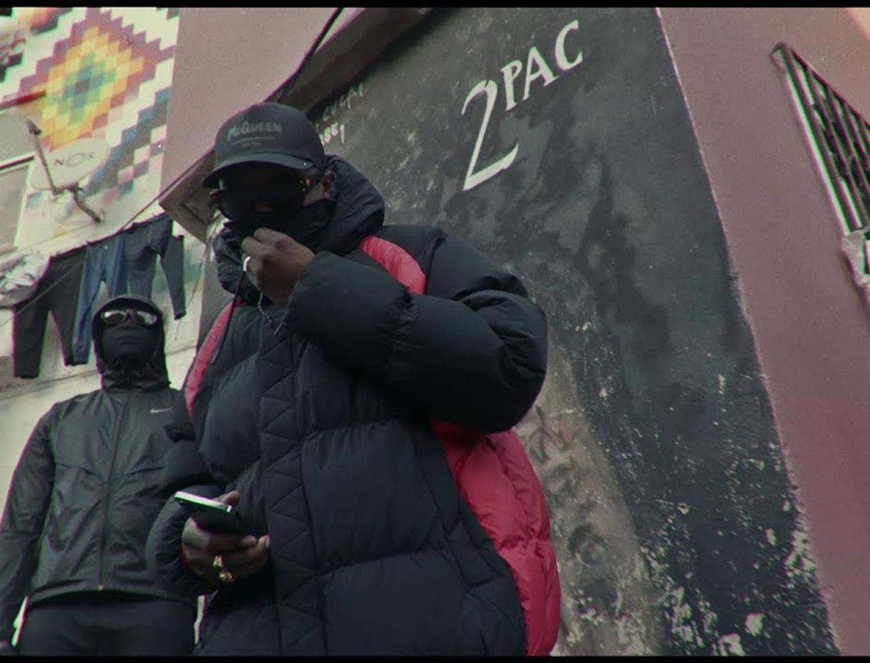 Ninho s’invente des vies dans le clip de Binks To binks. 7