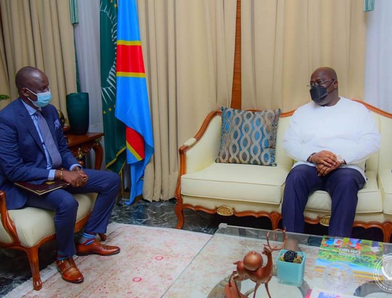 L'ambassadeur sud-soudanais Albino Aboug et le Président congolais Félix Tshisekedi à Kinshasa