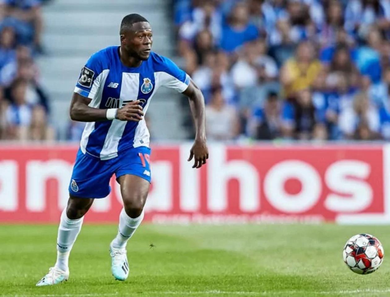 Europa-League: Porto de Chancel Mbemba s'incline à domicile devant Lyon