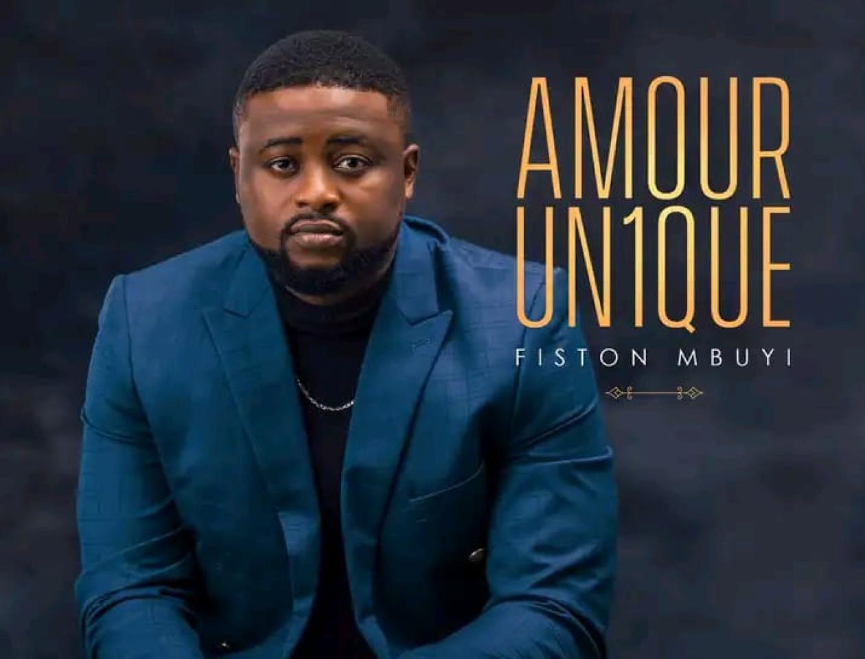 Fiston Mbuyi, chanteur gospel évoluant à Kinshasa. 