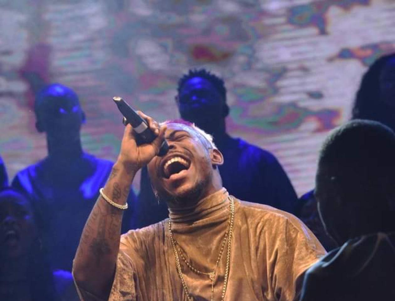 Prince babia, lors de la septième prestation Vodacom best of the best édition 2022, ayant pour thème « Tu dras toucher le ciel ». 