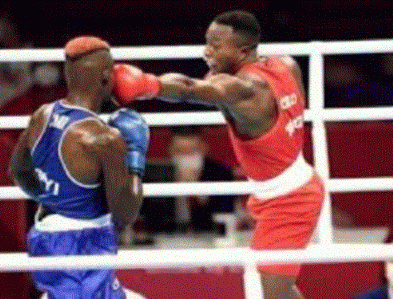 Le jeune boxeur congolais, Steve KULENGELUKA lors du Trophée Mohamed VI de la Golden Belt Series, organisé à Marrakech au Maroc.