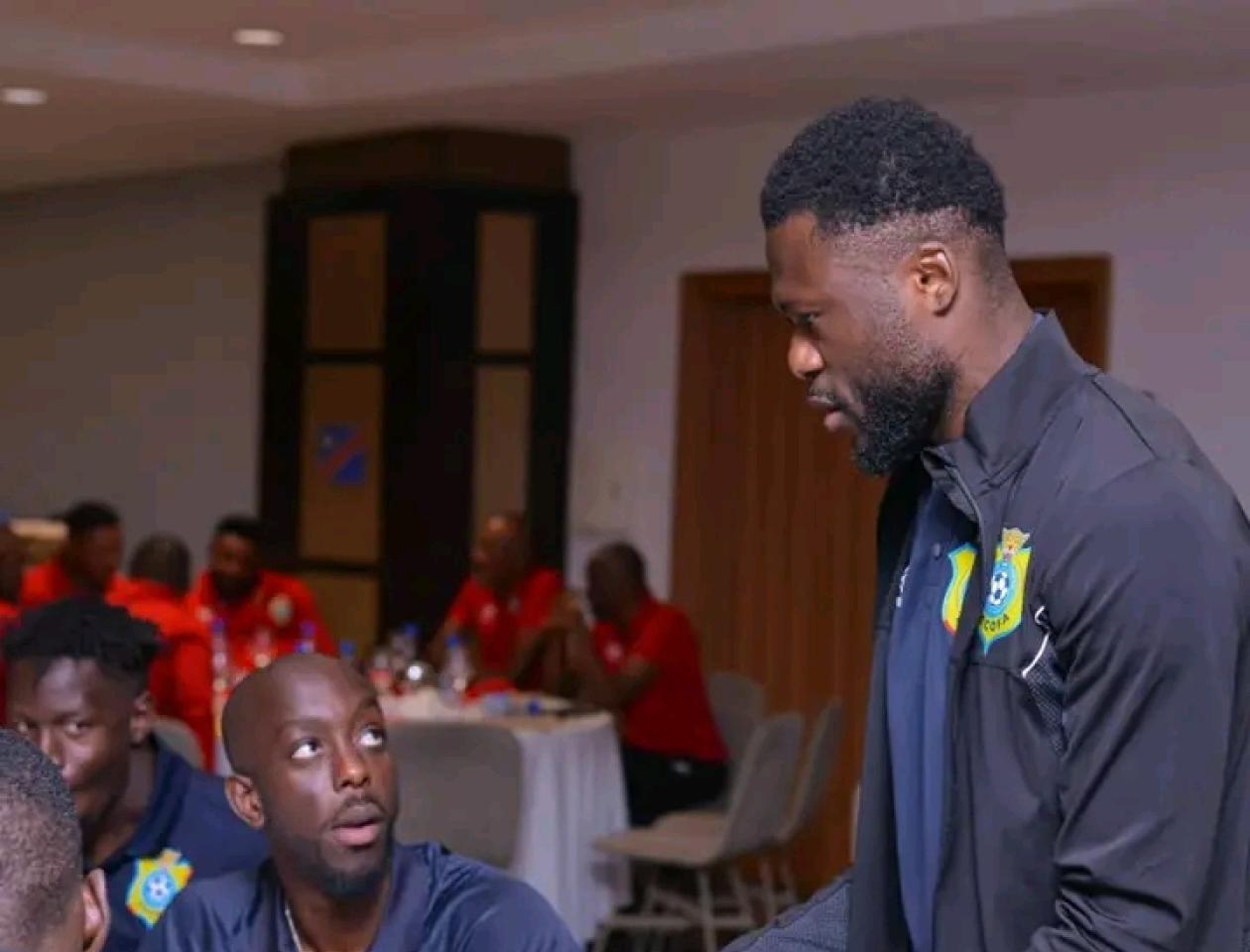 Les Léopards en plein Breakfast à Douala au Cameroun 