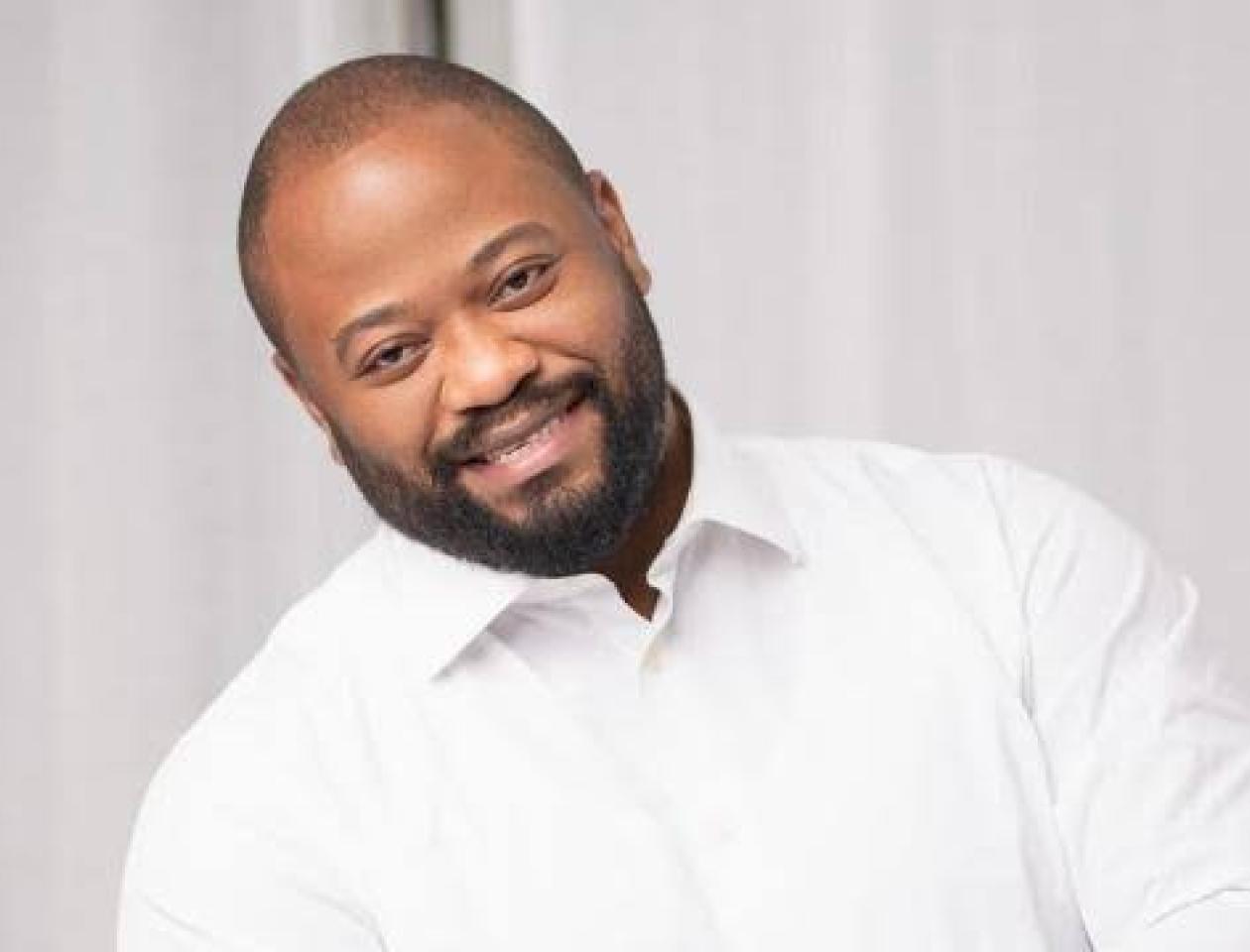 Moïse Mbiye/ photo de strong2Kin Moov